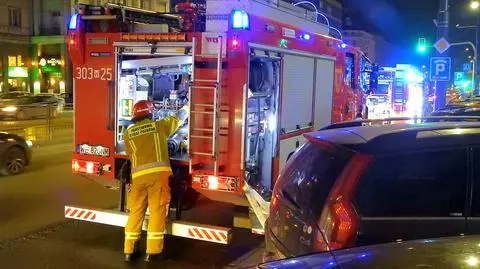 Pożar w opuszczonej kamienicy w centrum Warszawy