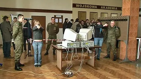"To co w wojsku nowoczesne, przechodzi przez nasze ręce"