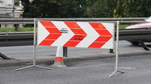 Mała dziura zatrzymała Trasę Łazienkowską