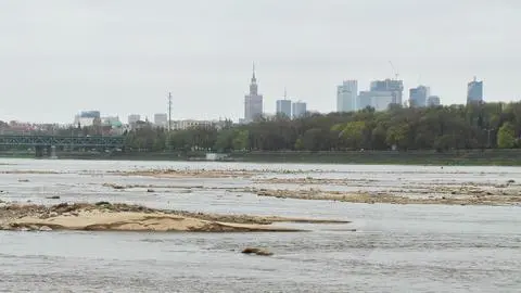 Niski poziom wody w Wiśle