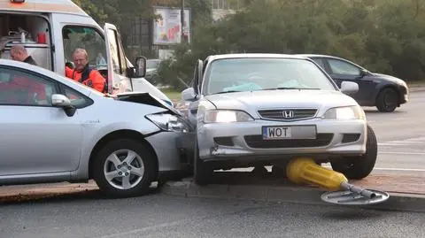Wypadek na Ostrobramskiej. Ranny kierowca