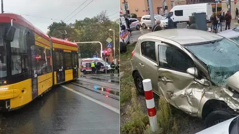 Tramwaj wypadł z szyn po zderzeniu z autem