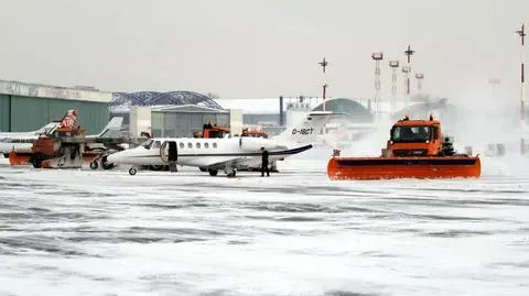 Pogoda utrudnia pracę lotniska. Odwołane rejsy ze stolicy