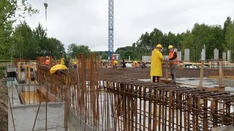 Budują szkołę w Miasteczku Wilanów. Z halą, boiskiem i amfiteatrem