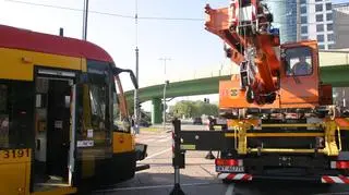 Wykolejenie tramwaju przy Galerii Mokotów