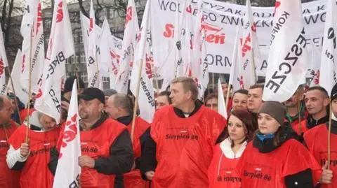 "Ta podwyżka to skandal". "Sierpień &#039;80" za darmową komunikacją