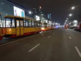 Zderzenie na Marszałkowskiej w okolicy Domów Centrum