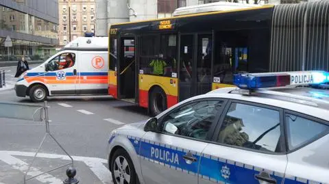 Autobus ostro hamował w centrum. "Pięciu pasażerów poszkodowanych"