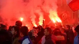 Manifestacja na Placu Zamkowym