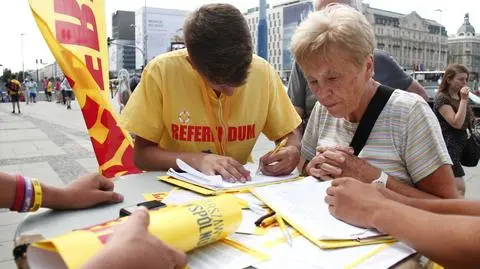 232 tysiące podpisów pod wnioskiem o referendum