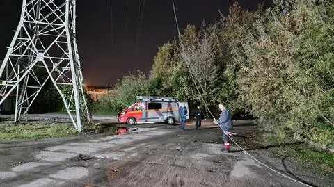 Zerwany przewód energetyczny i akcja służb na placu budowy. "Był wielki huk i błysk"