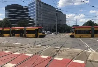 Tramwajarze ogłaszają plany remontowe. W wakacje rozkopią newralgiczne skrzyżowanie