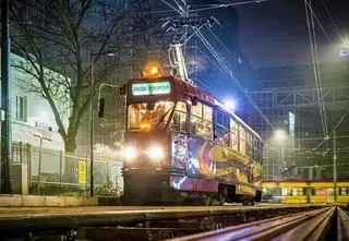 "Parówka" przejechała nowym torowiskiem. Termin podtrzymany