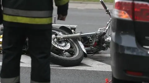 Motocyklista ranny w wypadku. Samochód zawracał mimo zakazu?