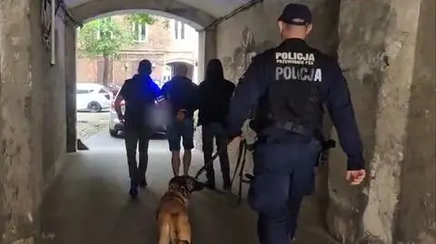 Policjanci zlikwidowali magazyn z narkotykami na Pradze