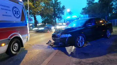 Zderzenie na Wisłostradzie. "Dwie osoby przebadane w karetce"