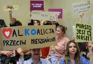 Decyzja, która wywołała burzę. Radni tłumaczą, o co poszło z nocną prohibicją