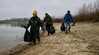 Zimowe sprzątanie Wisły