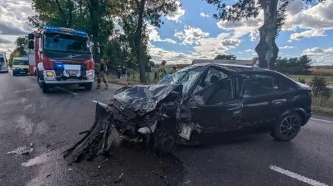 Wypadek pod Sochaczewem. Trzy auta rozbite