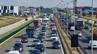 Pożar auta na trasie S8