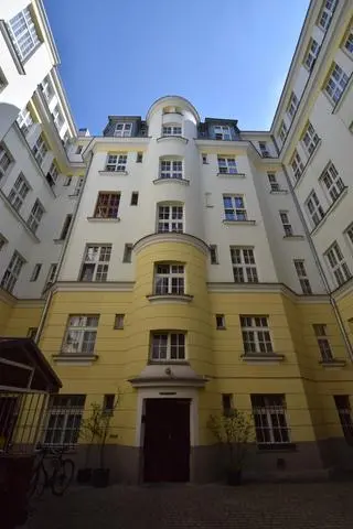 Kamienica przy Wilczej 9A