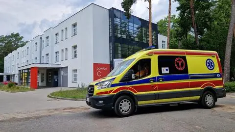 W szpitalu nie było sprzętu, na pomoc wezwano karetkę. Nie żyje 11-miesięczne dziecko