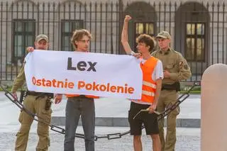 Aktywiści chcieli wejść na teren Pałacu Prezydenckiego