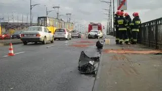 Renault wjechał w bariery na "Poniatowskim"