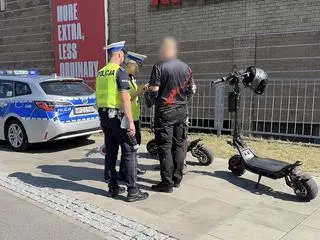 Kontrole kierujących hulajnogami elektrycznymi 