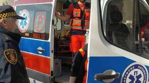 15-latek zatruł się alkoholem, znaleźli go na ławce w parku