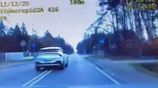 Kierowca odpowie przed sądem za wyprzedzanie przed przejściem dla pieszych radiowozu
