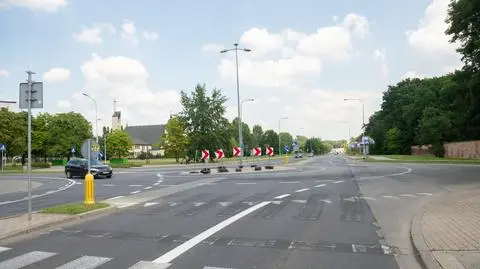 Miało być tymczasowe, zostanie na stałe. Jest wykonawca  przebudowy ronda na Targówku