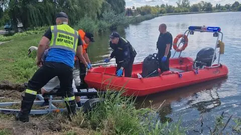 Ze Stawu Puchalskiego wyłowiono martwe łabędzie 