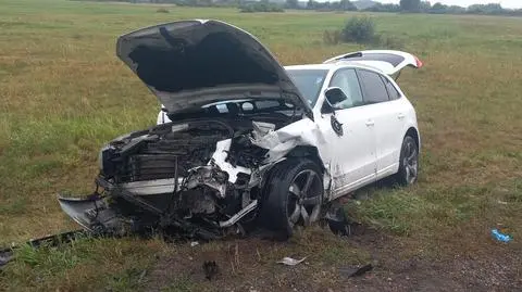 Czołowe zderzenie pod Ostrołęką. Zginęła jedna osoba