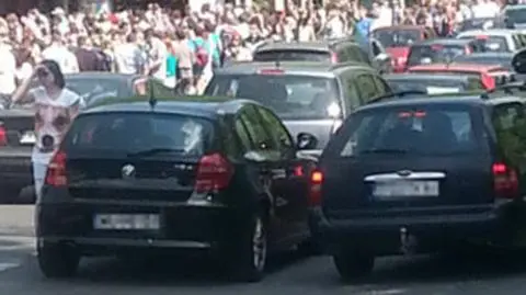  "Dostać się dziś do zoo było utopią". Tłumy odwiedzających
