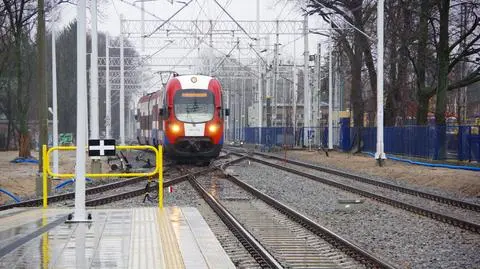 W weekendy przywrócą ruch pociągów WKD po obu torach