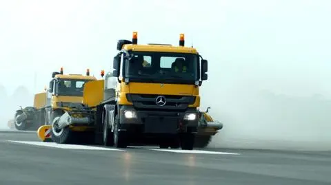 W Modlinie pucują drogę startową