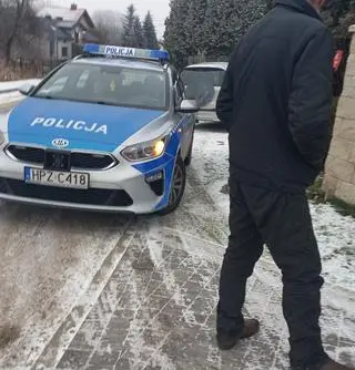 Interwencja policji w Starych Pieścirogach