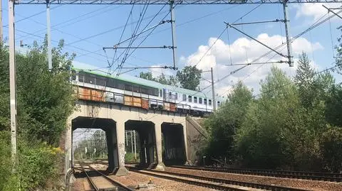 Śmiertelny wypadek na torach. Pociągi opóźnione