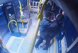 Rozbój w autobusie miejskim