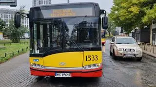 Wypadek z udziałem autobusu miejskiego na Grochowie