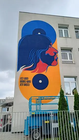 Mural upamiętniający Czesława Niemena na Saskiej Kępie