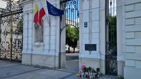 Żałoba po zbrodni na Uniwersytecie Warszawskim
