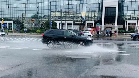 Ulewne deszcze przeszły przez Warszawę