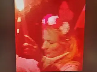 Policja publikuje wizerunek osób, które używały środki pirotechniczne na Marszu Niepodległości