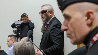 "Szczęść Boże, wysoki sądzie". Na korytarzu "Anioł Pański". Proces Brauna