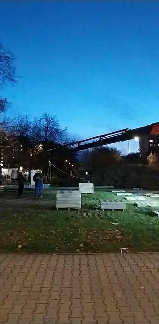 Zdemontowali reklamowego giganta