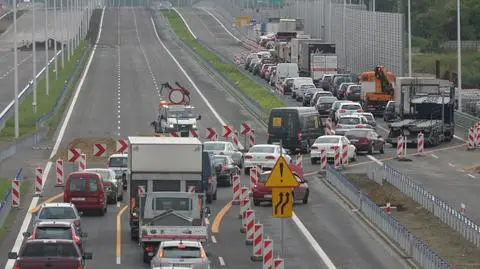 Ktoś zniszczył sygnalizację. POW w korku