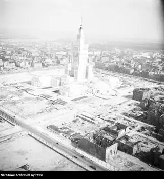 Pałac Kultury i Nauki w 1955 roku