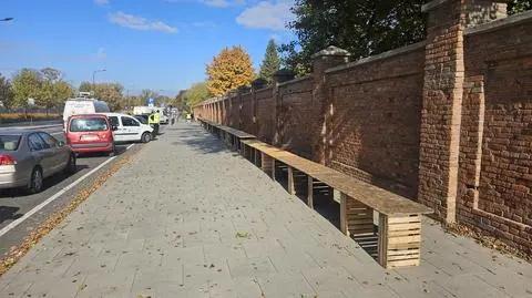 Drogowcy usuwają nielegalne stragany 
